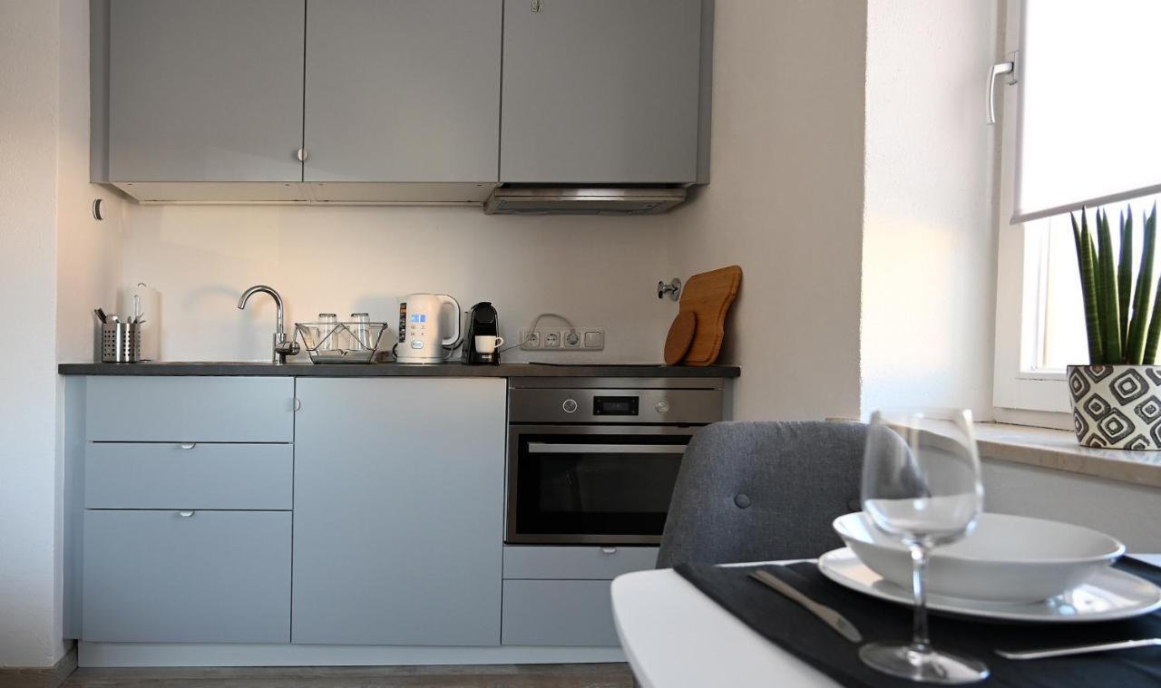 Gemuetliches Appartement Mit Netflix, Nespresso Und Boxspringbett Augsburg Eksteriør bilde